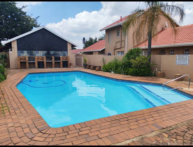 1 BEDROOM TOWNHOUSE FOR SALE IN NORKEM PARK